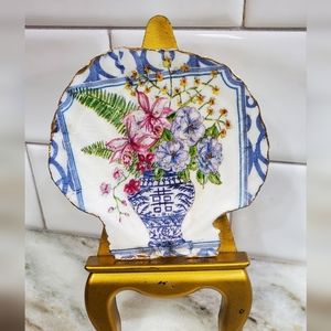 Handcrafted Scallop Trinket Shell of Floral Vase Design ⚜️💙💙⚜️